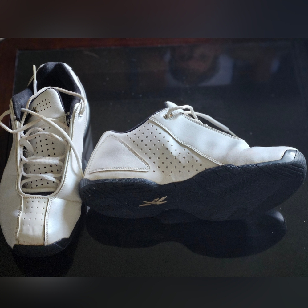 Reebok Athletic Shoes White and Black Mesh Design